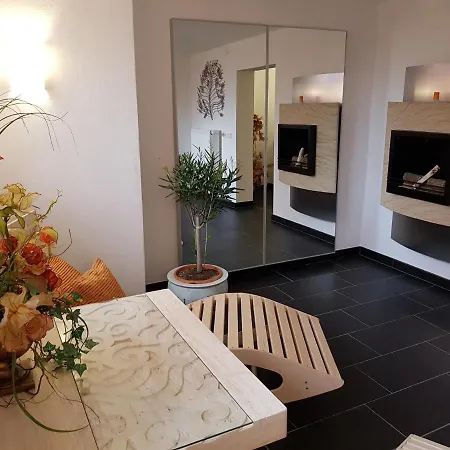 Ferienwohnung Grune Galerie Апартаменты *